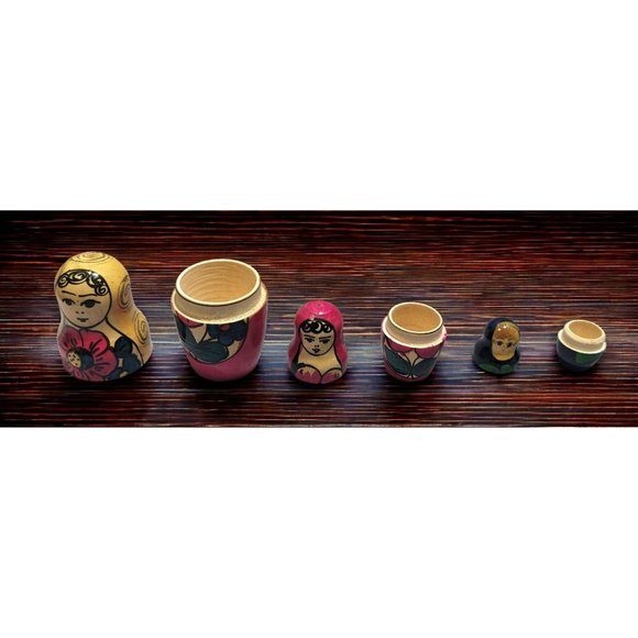 Traditional Hand Painted Russian Wooden Nesting Dolls - Picture 7 of 14